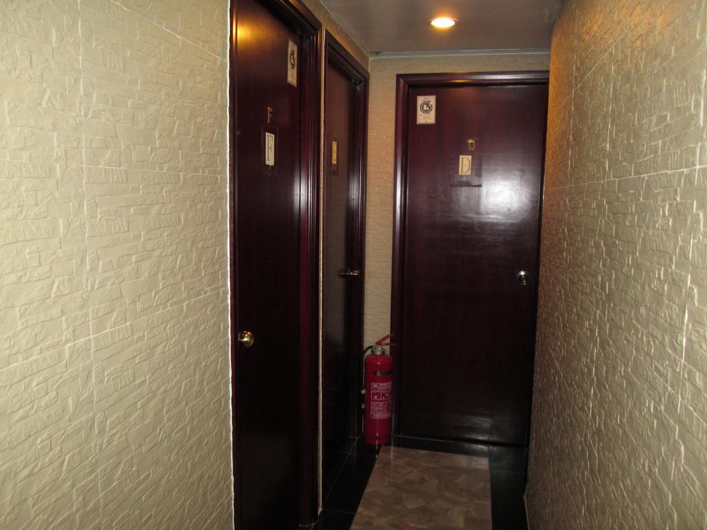 Global Inn Kowloon Stadt Exterior foto